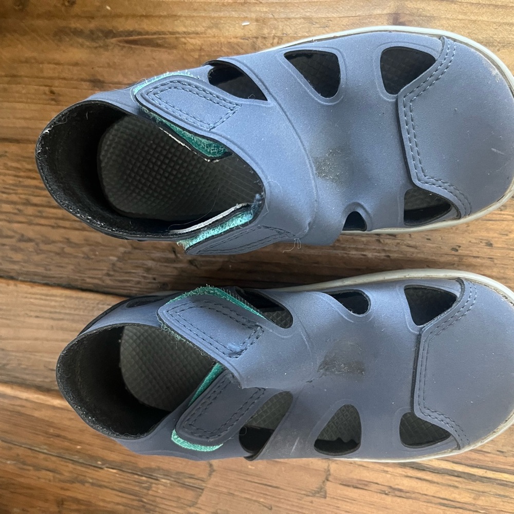 Ten Little Navy Sandals size 8.5